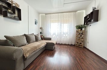 Apartament cu 3 camere Piata CET mobilat utilat modern - super pret anunturi imobiliare Constanta