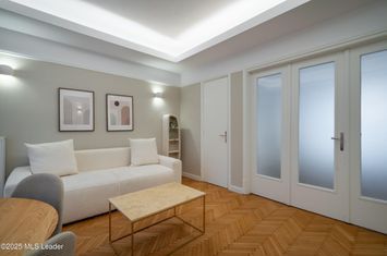 Apartament cu 2 camere + birou str. Paleologu - Armeneasca anunturi imobiliare Bucuresti