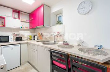 Garsoniera la casa centrul istoric anunturi imobiliare Brasov