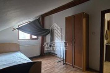 Apartament 2 camere la casa, centrala proprie, zona Aradului anunturi imobiliare Timis