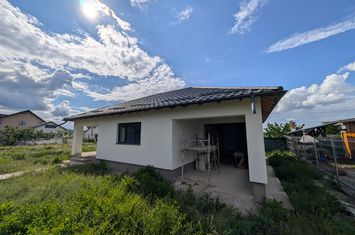 Casă - 3 camere de vanzare BACAU - Bacau anunturi imobiliare Bacau