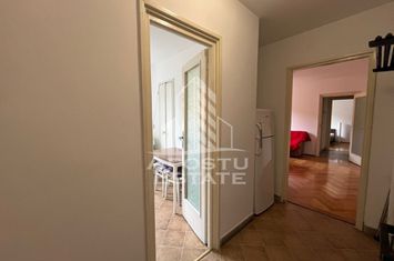 Apartament cu 3 camere, semidecomandat, etajul 2, zona Centrala anunturi imobiliare Timis