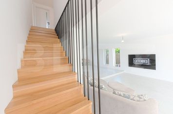 Vilă - 6 camere de vanzare SACALAZ - Timis anunturi imobiliare Timis