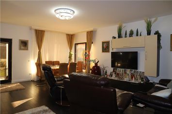 Vilă - 7 camere de vanzare EXTERIOR EST - Brasov anunturi imobiliare Brasov