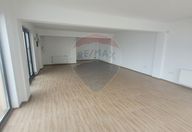 650 €, Spațiu comercial