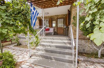 Casă parter 56,2 mp cu fotovoltaice în Asprovalta anunturi imobiliare Grecia