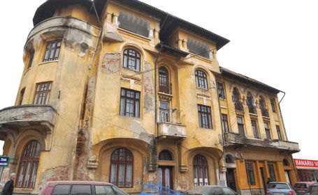 Clădirile istorice din Ploieşti, la mare preţ