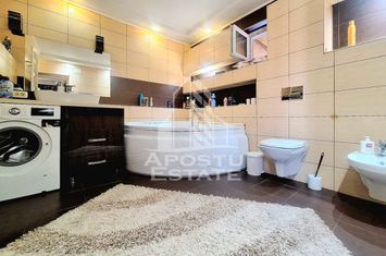 Casa individuala cu 5 camere si terasa, zona linistita Sanicolaul Mic anunturi imobiliare Arad