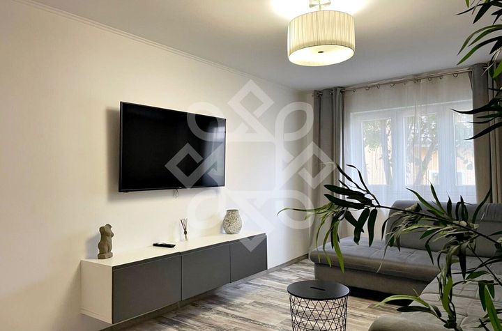 Apartament modern cu 2 camere de inchiriat in zona Decebal, Oradea anunturi imobiliare Bihor