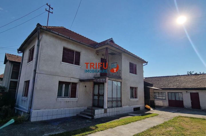 Vilă - 5 camere de vanzare CENTRAL - Alba anunturi imobiliare Alba