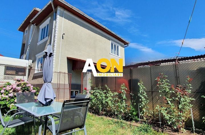 Casa cu 4 camere, garaj, teren 791 mp, zona Schit anunturi imobiliare Alba