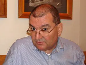Ce face directorul Asmita: case în regie proprie la Snagov