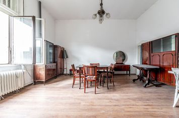 VANDUT! 2 apartamente unificate, B-dul Revoluției, Arad. Etajul 1 anunturi imobiliare Arad