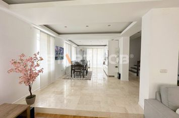 Vila mobilata tip duplex 5 camere anunturi imobiliare Brasov