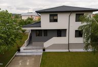 325.000 €, Vilă
