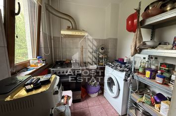 Apartament cu 2 camere, etajul 1, zona Sagului anunturi imobiliare Timis