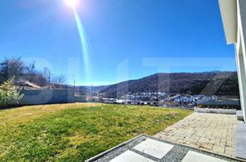 Vilă - 4 camere de vanzare FLORESTI - Cluj anunturi imobiliare Cluj