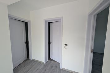 Casă - 3 camere de vanzare BACAU - Bacau anunturi imobiliare Bacau