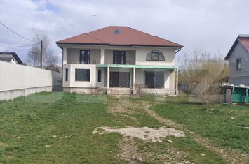 Vilă - 6 camere de vanzare RADAUTI - Suceava anunturi imobiliare Suceava