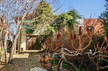 Casa din Poveste disponibilă spre Vânzare - Lacul Baneasa anunturi imobiliare Bucuresti