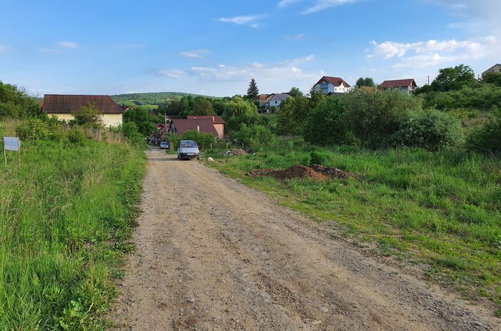 Teren 1.370 mp, intravilan, Livezeni, 0% comision anunturi imobiliare Mures