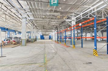 Hală Industrială|3.400mp putere 800 KW  Acces TIR anunturi imobiliare Arad
