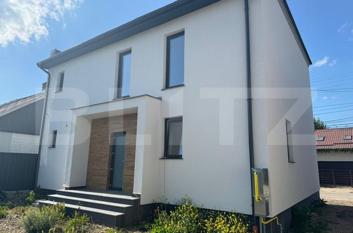 Vilă - 5 camere de vanzare RADAUTI - Suceava anunturi imobiliare Suceava