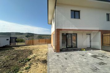 Vilă - 4 camere de vanzare CHINTENI - Cluj anunturi imobiliare Cluj