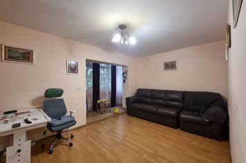 Apartament 3 camere de vanzare BACAU - Bacau anunturi imobiliare Bacau