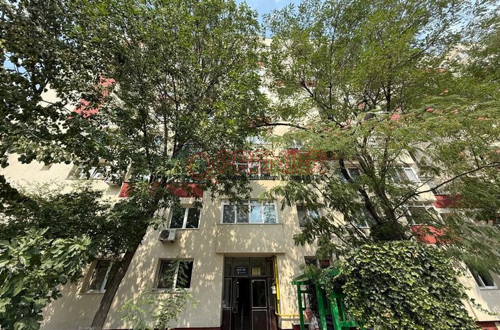 Ap 3 camere -Metrou Aparatorii Patriei anunturi imobiliare Bucuresti