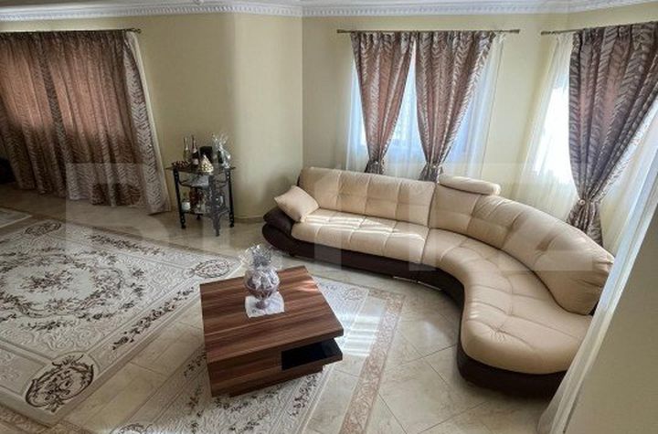 Vilă - 5 camere de vanzare LAZURI - Satu Mare anunturi imobiliare Satu Mare