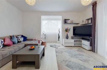 Apartament 3 camere de inchiriat TRACTORUL - Brasov anunturi imobiliare Brasov
