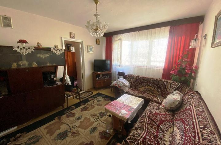 Apartament 2 camere de vanzare MIHAI BRAVU - Prahova anunturi imobiliare Prahova