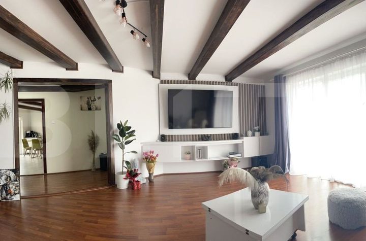 Vilă - 4 camere de vanzare SANGEORGIU DE MURES - Mures anunturi imobiliare Mures