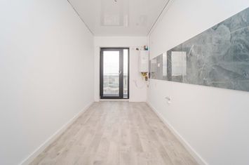 NICOLINA, APARTAMENT CU 2 CAMERE, VEDERE SUPERBA, MUTARE IMEDIATĂ anunturi imobiliare Iasi
