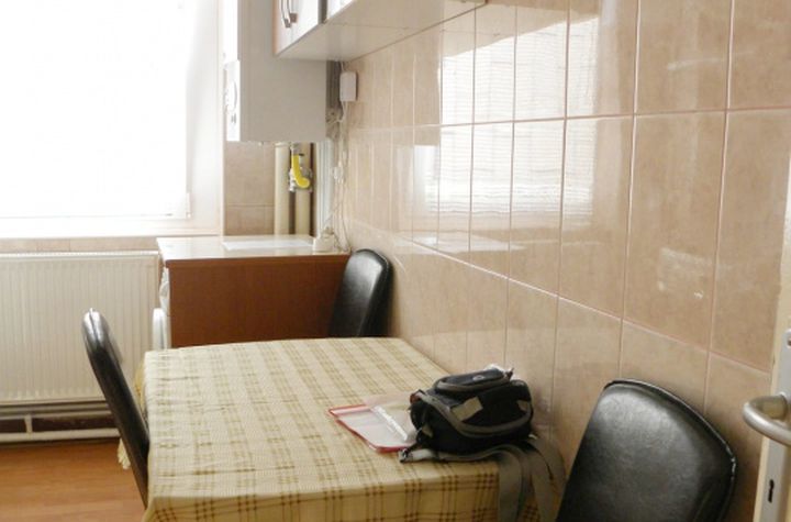 Apartament 2 camere de vanzare COMPLEX STUDENTESC - Timis anunturi imobiliare Timis