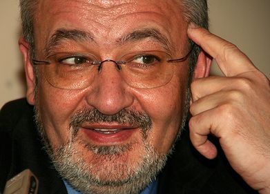 Vlădescu: O să venim anul viitor cu un nou sistem de taxare a proprietăţii