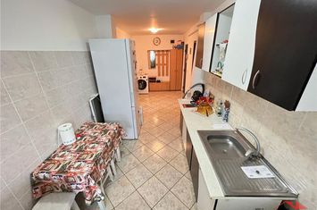Apartament 2 camere de vanzare GARA - Vrancea anunturi imobiliare Vrancea