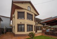 240.000 €, Vilă