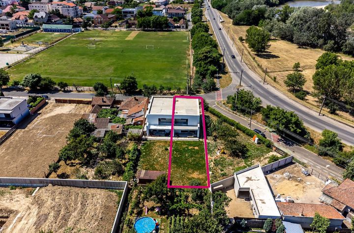 Vila spatioasa in subcetate, proprietate premium anunturi imobiliare Arad