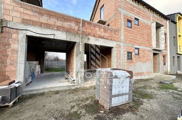 Casa moderna cu garaj, zona Chisodei anunturi imobiliare Timis