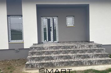 Casă - 4 camere de vanzare CARPINIS - Brasov anunturi imobiliare Brasov