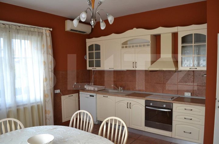 Vilă - 6 camere de vanzare DUMBRAVITA - Timis anunturi imobiliare Timis