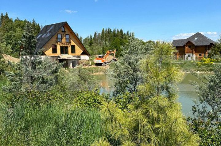 Vilă - 4 camere de vanzare HORODNIC - Suceava anunturi imobiliare Suceava