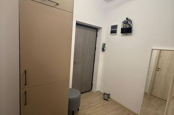 Vând apartament 2 camere tip studio Rotar Park 2 Residence zona Militari,in spate la Mc Donald's,lânga Metro,Drumul Osiei 18-28,la 10 minute mers pe jos de metrou Preciziei, loc parcare inclus. anunturi imobiliare Bucuresti