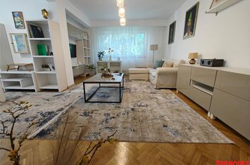 Apartament 3 camere de vanzare ULTRACENTRAL - Bacau anunturi imobiliare Bacau