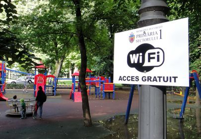 Reţelele gratuite de wireless din parcuri, un succes printre bucureşteni
