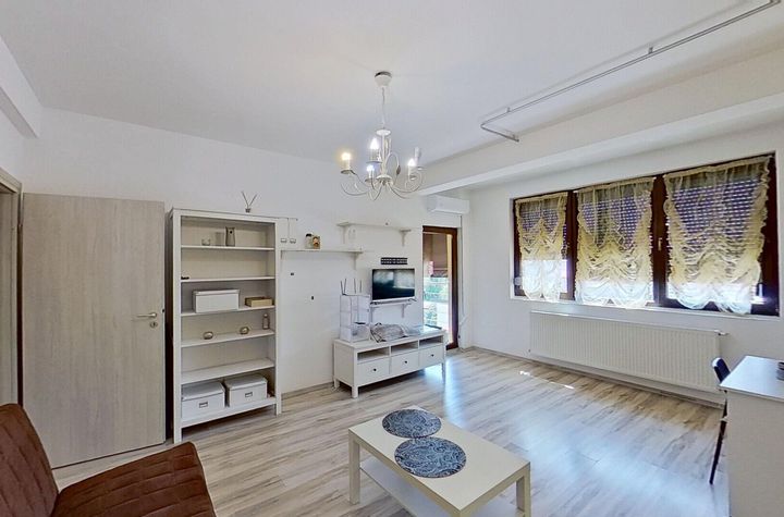 Garsonieră mobilată, utilată, centrală proprie, Sema Parc, Metrou Crangasi anunturi imobiliare Bucuresti