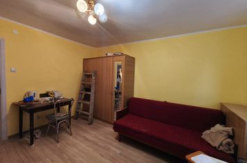 Garsonieră de vanzare RADAUTI - Suceava anunturi imobiliare Suceava