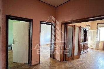 Ap de renovat cu vedere la punctele cardinale anunturi imobiliare Timis